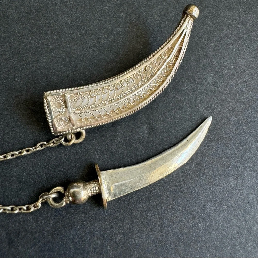 Vintage Sterling Silver Dagger & Sheath Brooch Spun Filigree‎ Sword Pin Chain